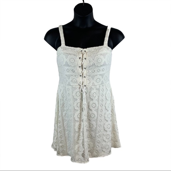 Aeropostale White Lace Dress, Size XL - Picture 3 of 6